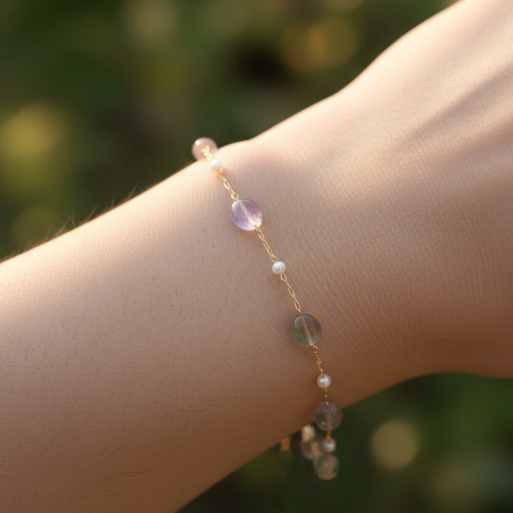 "Elegant & Trendy Bracelet, A Perfect Gift for Women, Thoughtful, EVCH1257